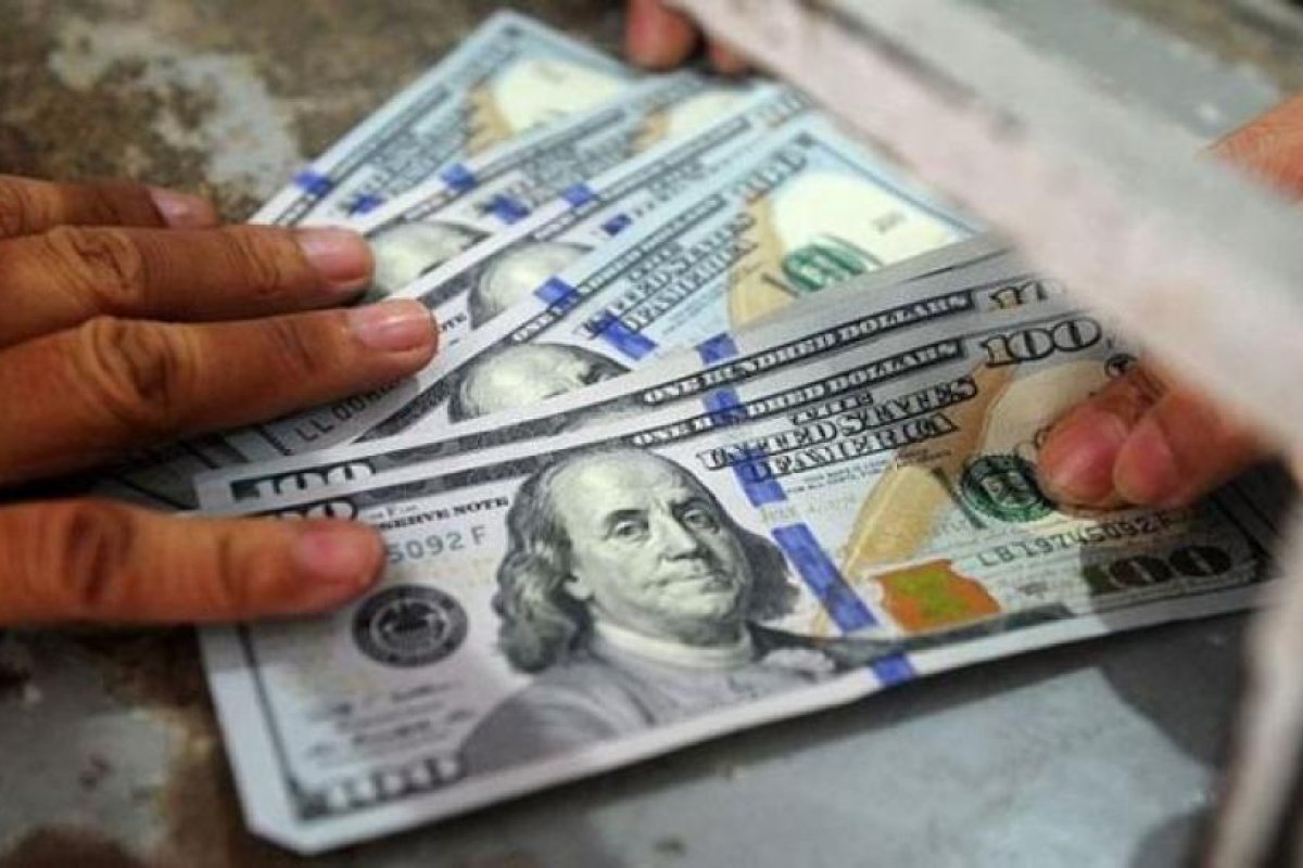 El dólar abrió estable respecto del precio de cierre de ayer
