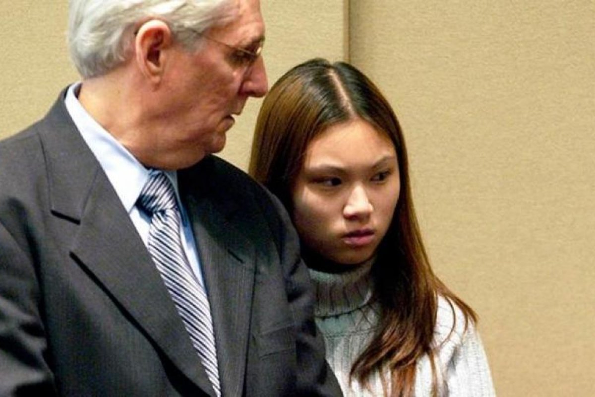 Declaran inocente a una mujer que pasó media vida en prisión por el asesinato de sus padres