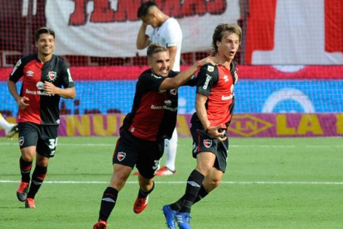 Newell’s le ganó a un Estudiantes que sigue sin levantar cabeza
