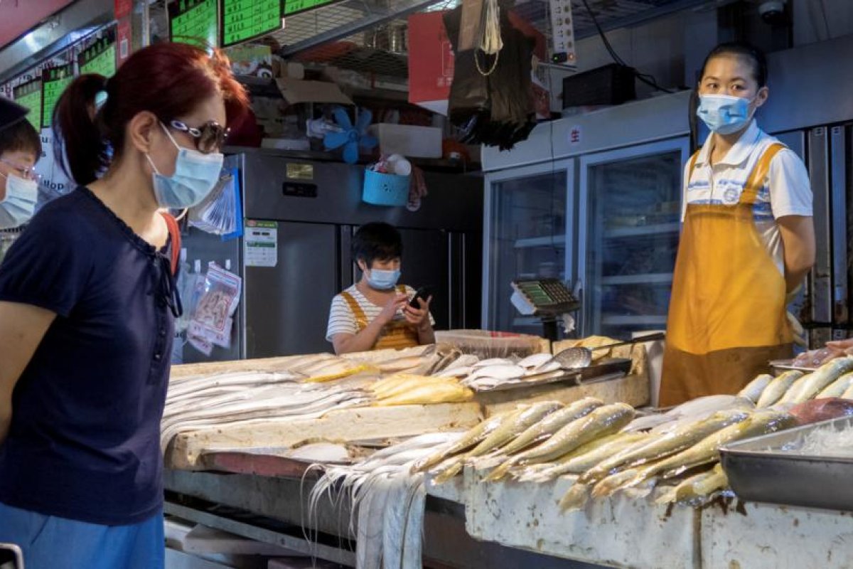 Determinan que se puede contraer covid-19 a través de los envases de alimentos congelados