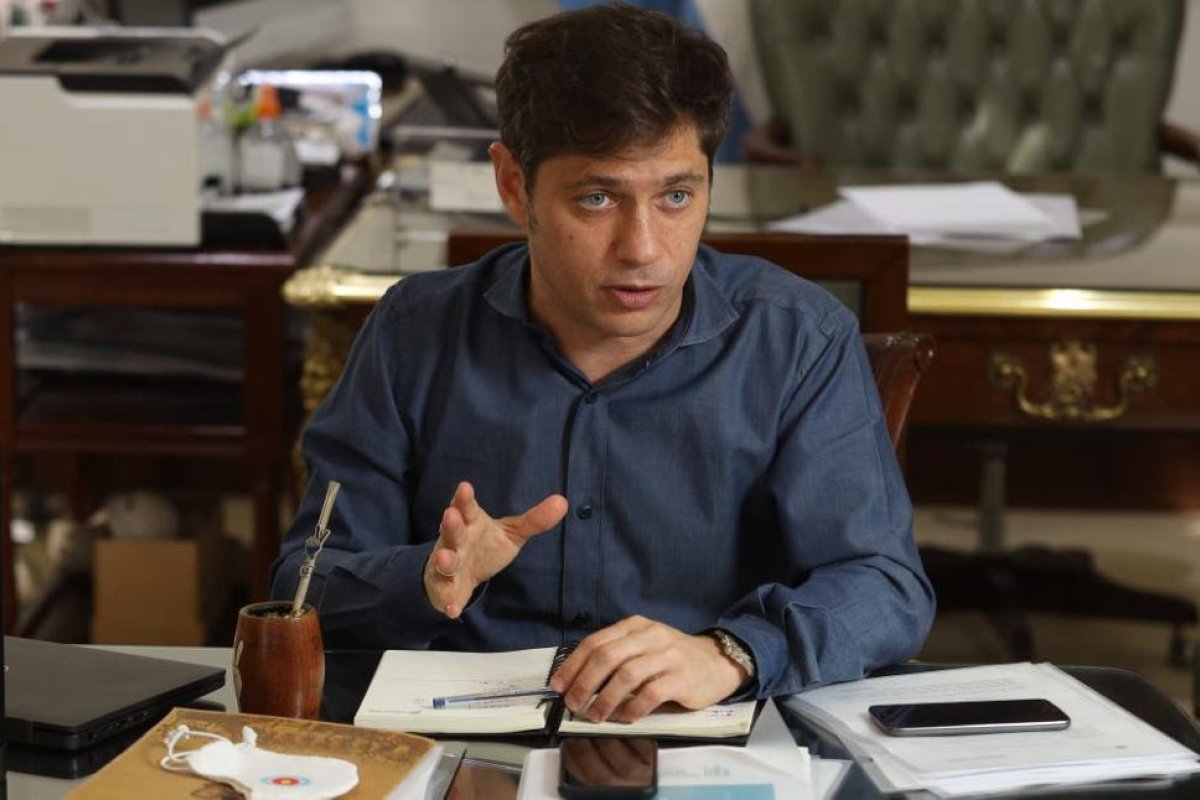 Axel Kicillof: "Nos va ganando, pero a partir del martes le daremos batalla al virus"