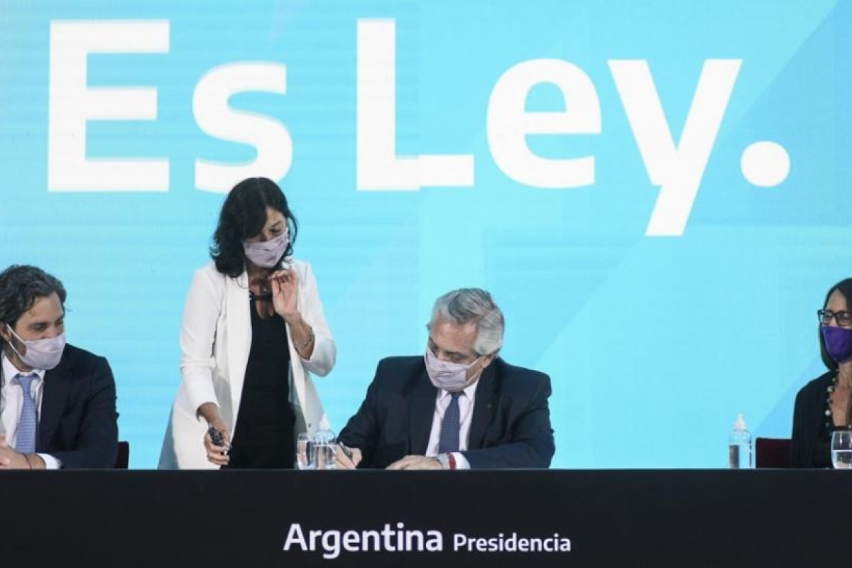 El Ministerio de Mujeres recordó que la ley de IVE entra en vigencia este 24 de enero