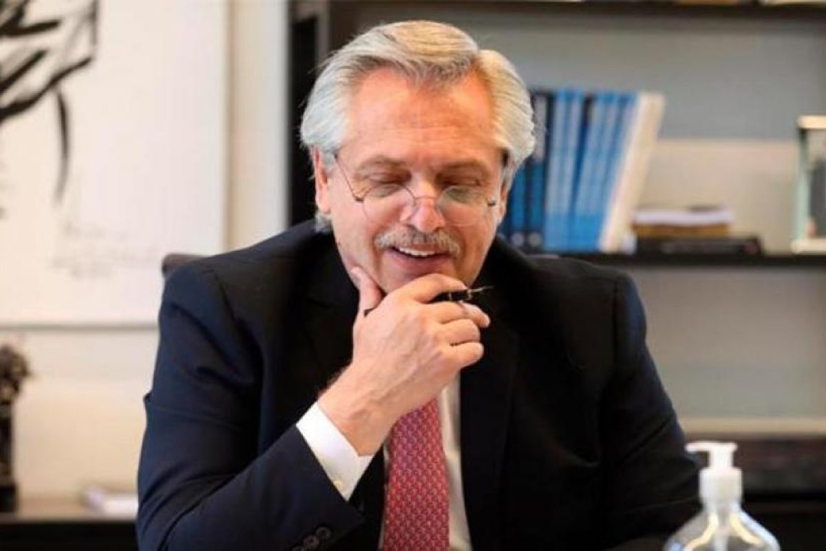 Alberto Fernández dialogó con Macron, el presidente de Francia
