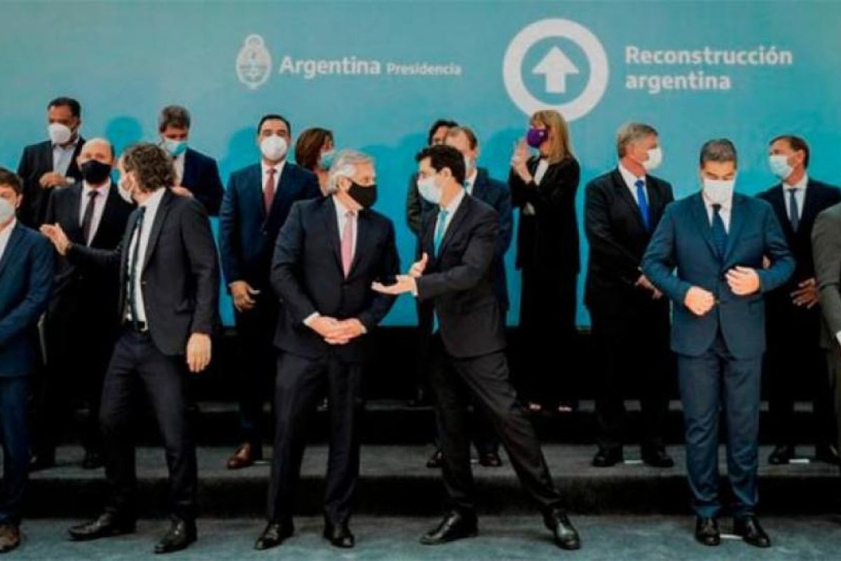 Alberto Fernández evalúa suspender las PASO del año próximo