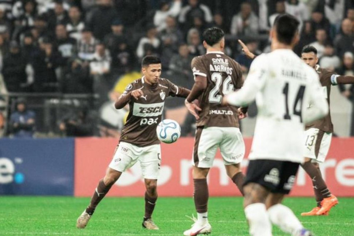 Platense logra una histórica victoria en Brasil y avanza a octavos de Copa Libertadores