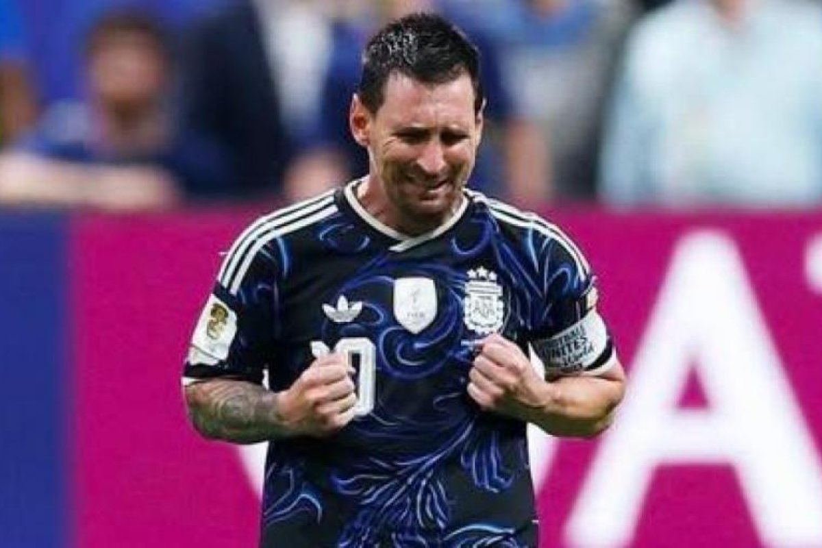 Lionel Messi y Enzo Fernández brillan en un emocionante enfrentamiento deportivo