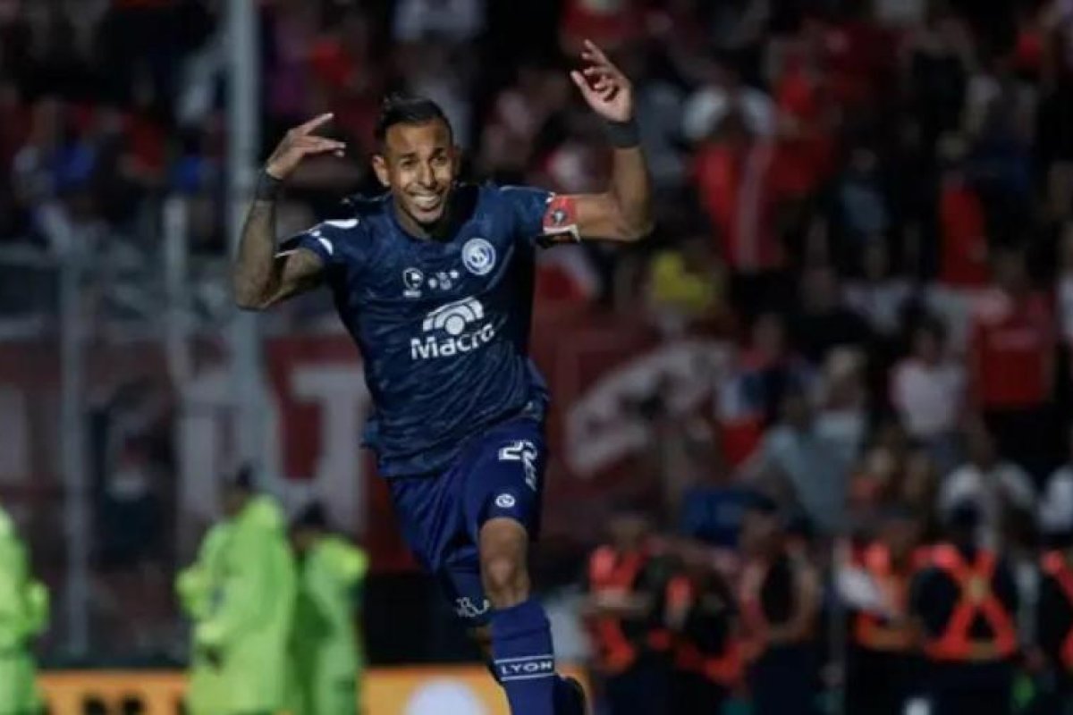 El Futuro de Sebastián Villa: Rumores sobre un Regreso a Boca Juniors