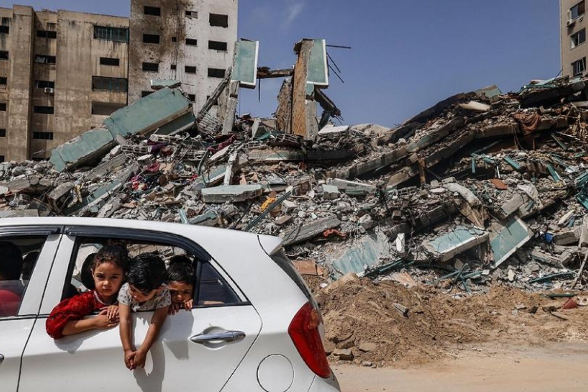 Distribuyen la ayuda y negocian la reconstrucción tras la tregua entre Israel y Hamas