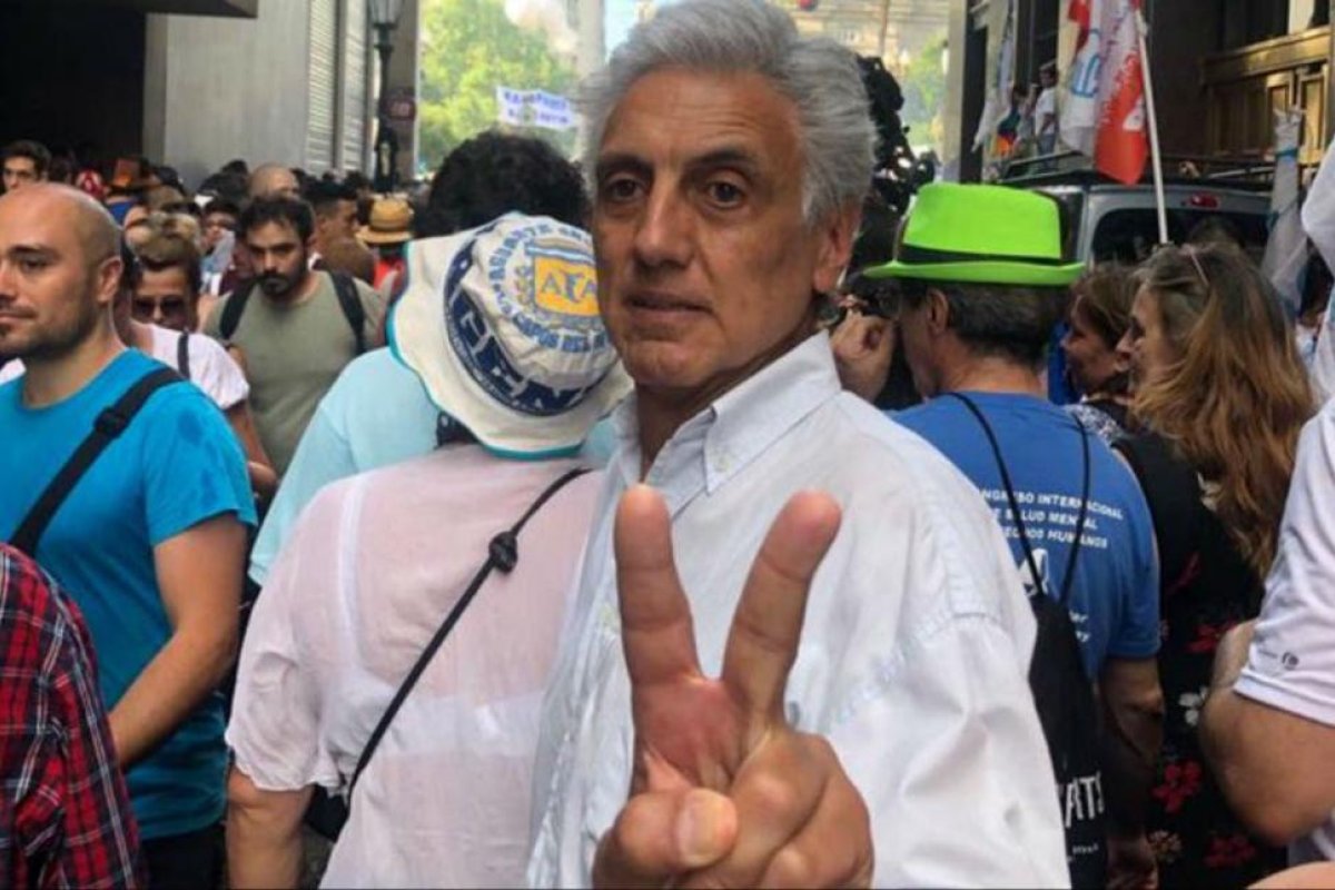 Dura condena del Club Político Argentino al embajador Carlos Raimundi por su defensa al gobierno de Maduro