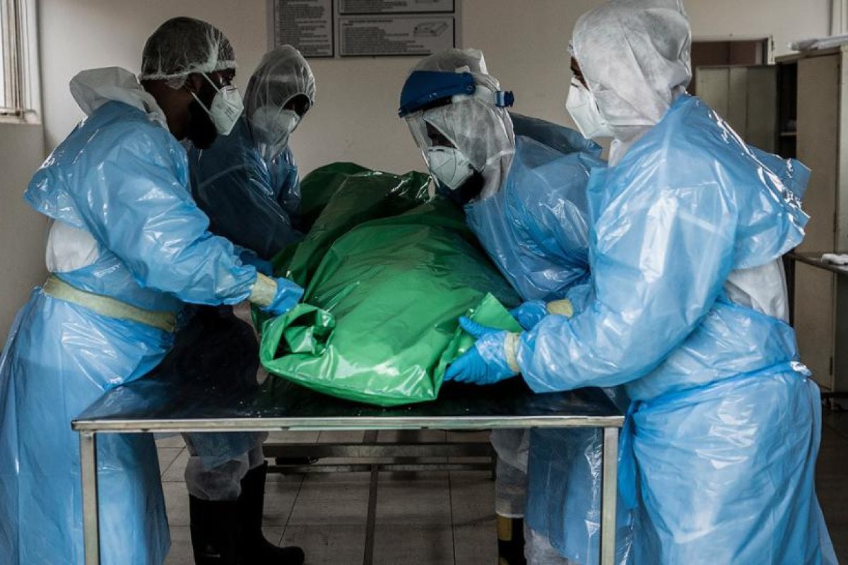 Sudáfrica se convierte en el primer país africano en superar el millón de casos de coronavirus en medio de la propagación de una nueva cepa