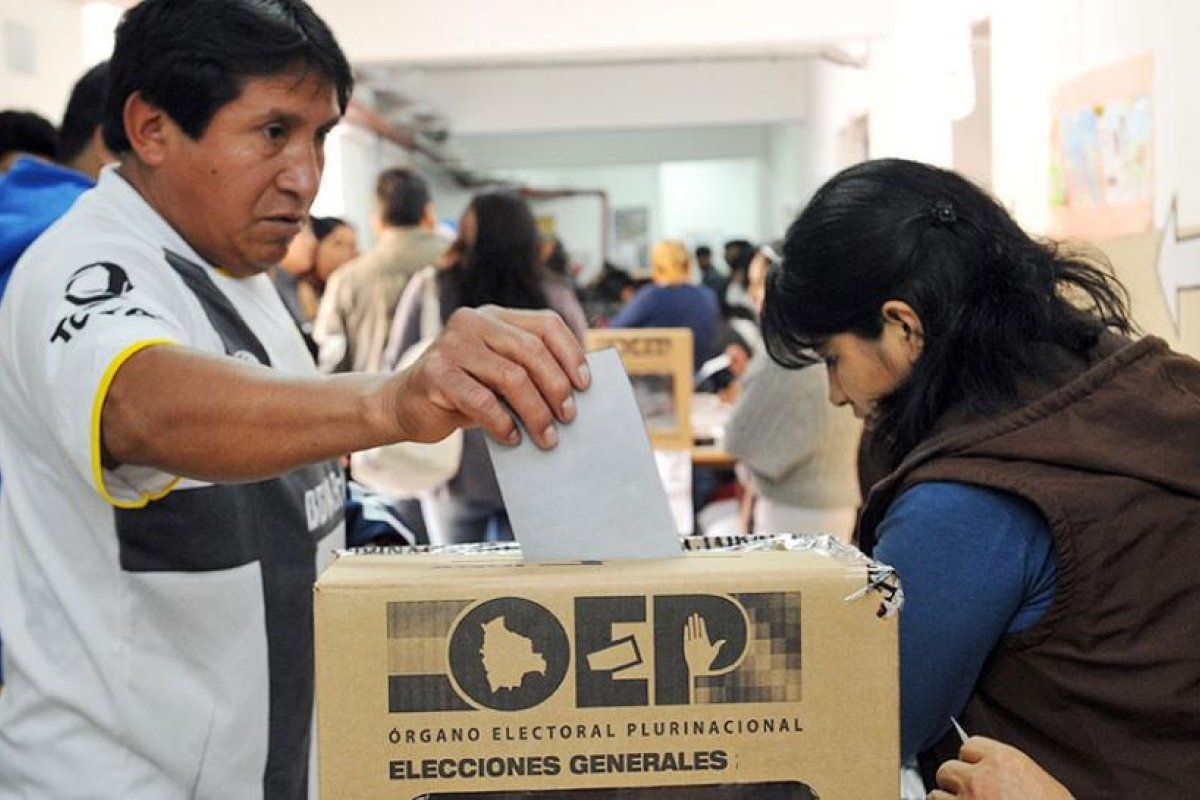 Establecen un protocolo sanitario para la votación de los bolivianos en la Argentina