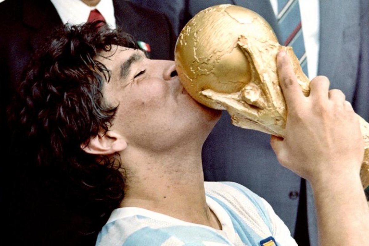 Líderes de todo el mundo despiden a Maradona