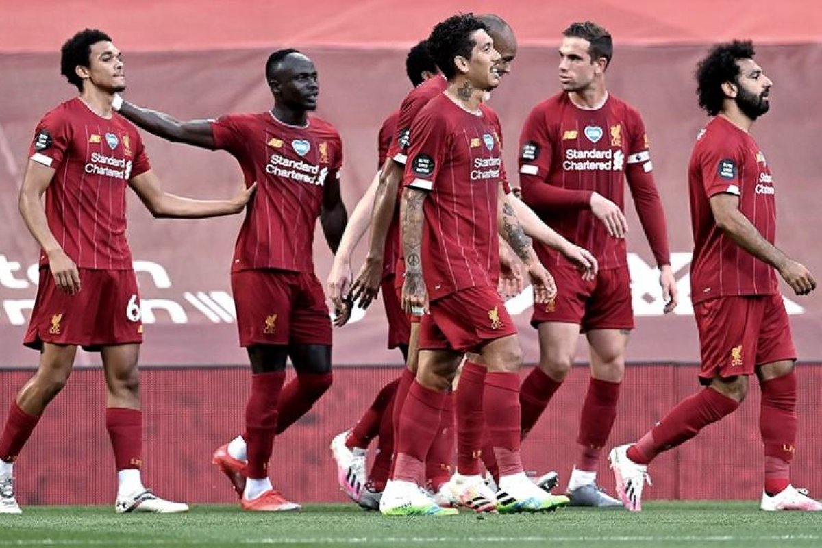 Liverpool igualó ante Everton en un duelo entretenido hasta el final