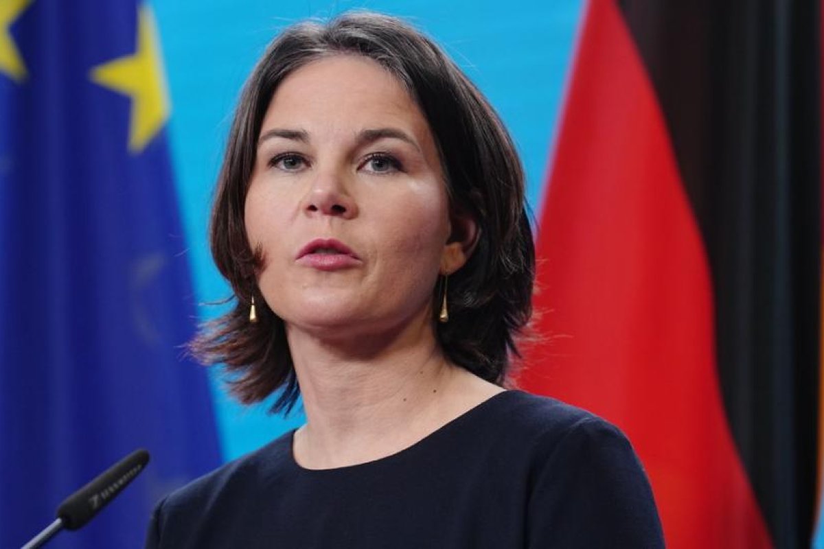 Ministra de Asuntos Exteriores alemana: "La adhesión de Ucrania a la OTAN no está ahora sobre la mesa"