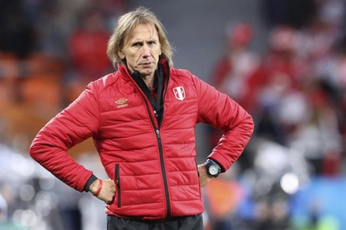 Paraguay recibe a Perú, en un duelo de entrenadores argentinos