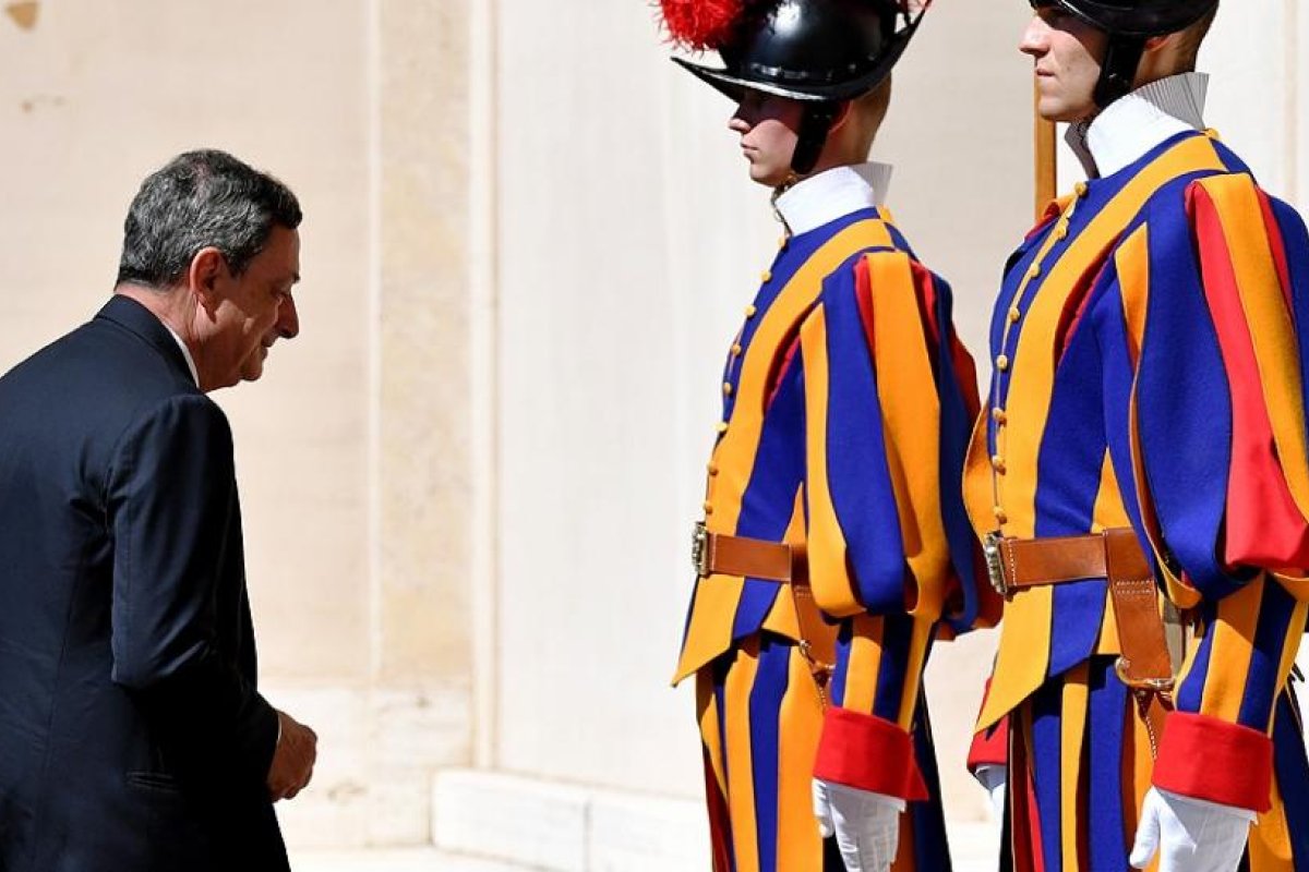 Draghi avanza con el programa de Gobierno mientras espera la definición del Cinco Estrellas