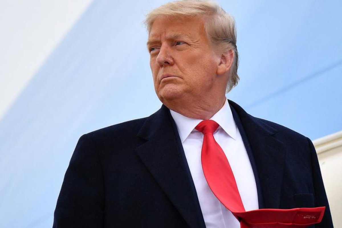 Reportan que Trump se sintió "profundamente infeliz" por la actuación de su abogado y estuvo "gritando" al iniciarse su segundo 'impeachment'