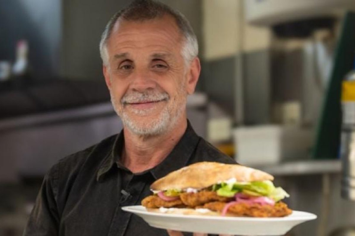 Christian Petersen regresa a la televisión con un nuevo programa culinario
