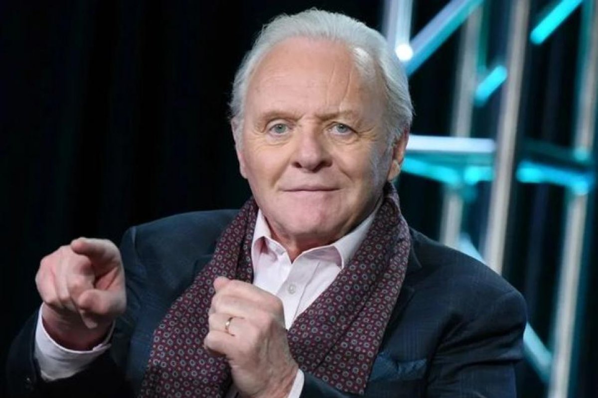 Anthony Hopkins comparte su experiencia superando la adicción al alcohol