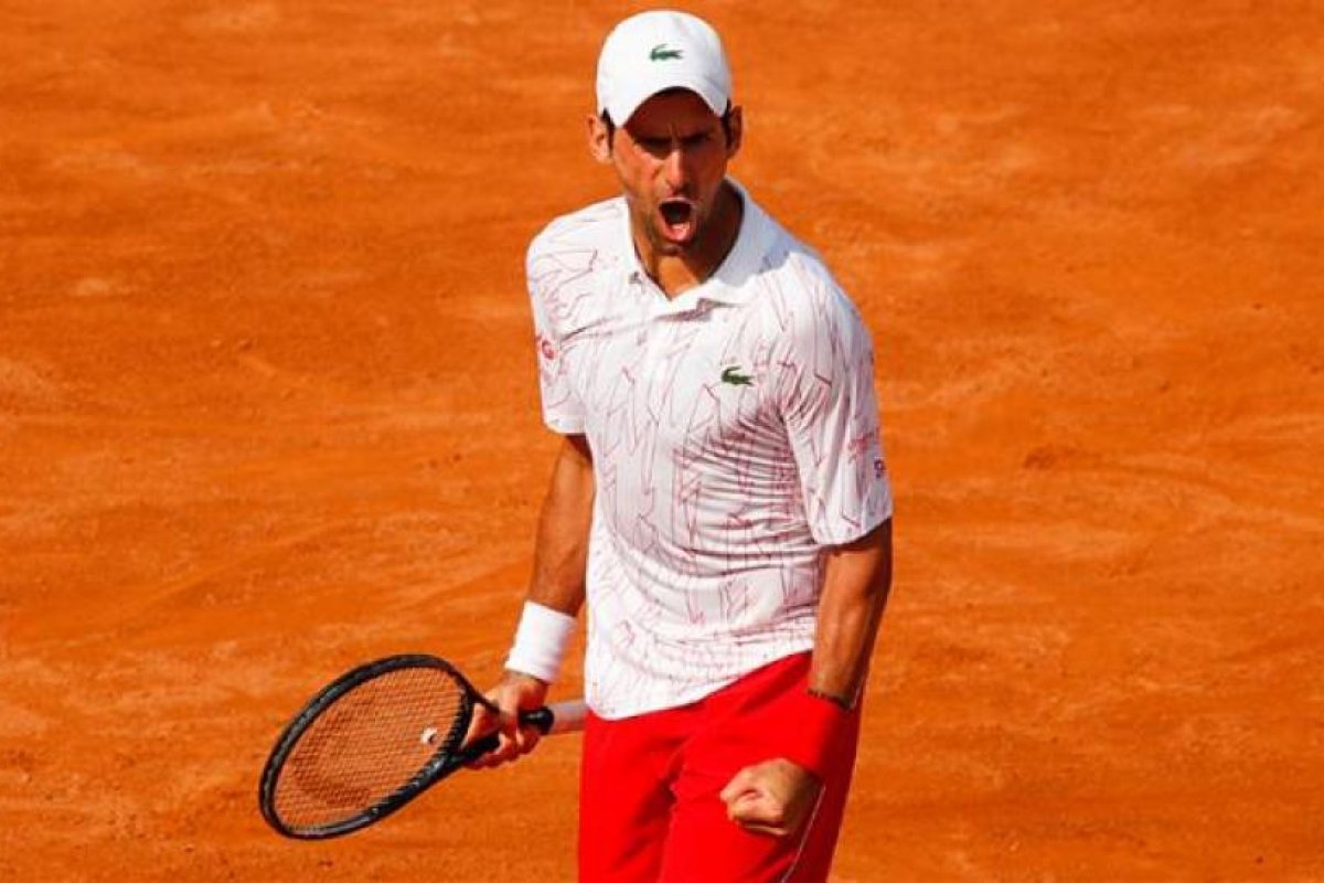 Djokovic avanzó a cuartos de final de Roland Garros por undécima vez consecutiva