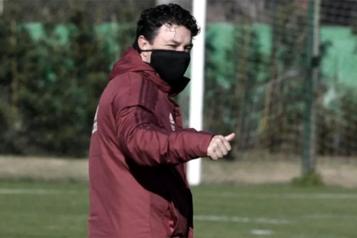 Gallardo entrena con los "seleccionados"
