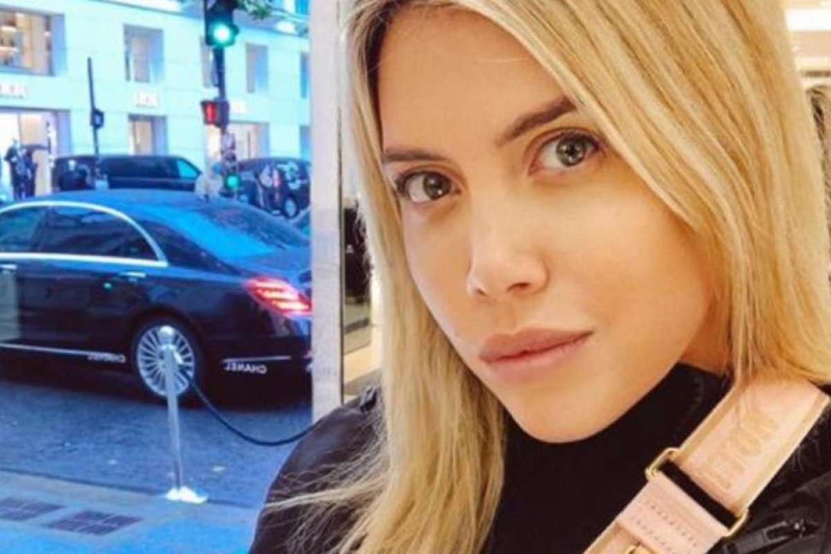 Carísima: Wanda Nara lució un look de $345.220 como invitada VIP de Louis Vuitton