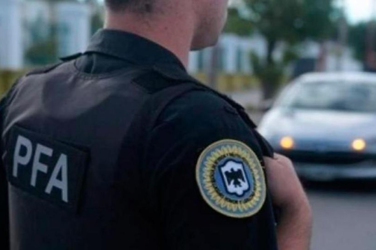 Balean a un Policía Federal y le roban el arma reglamentaria