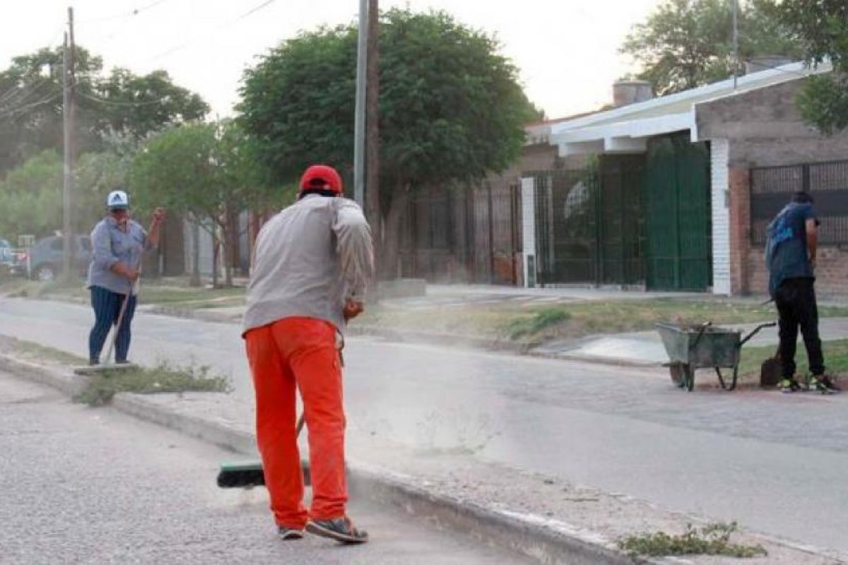 Se desplegó un importante operativo de higiene en el barrio San Fernando