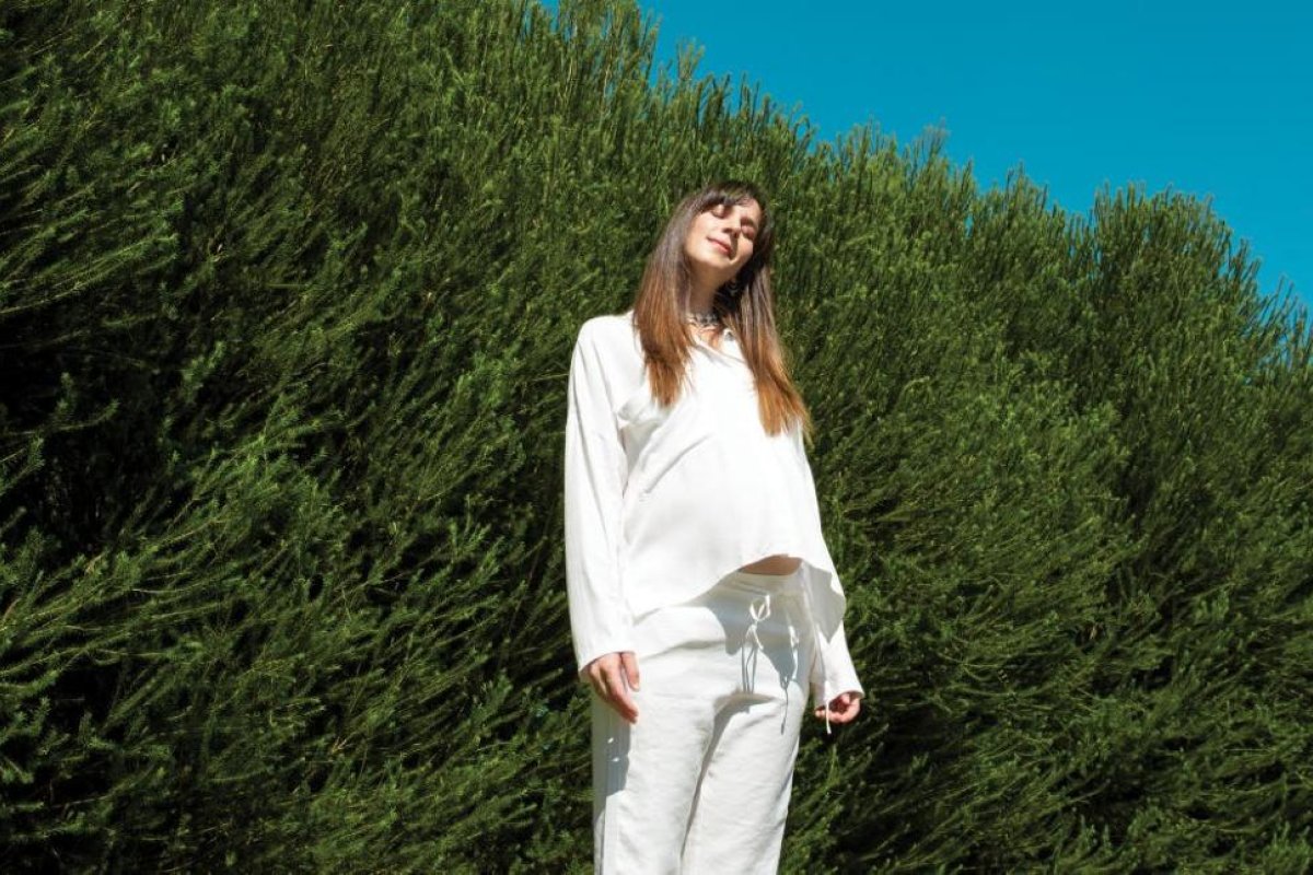 Moda con panza. 6 conjuntos que acompañan la transformación del cuerpo en el embarazo