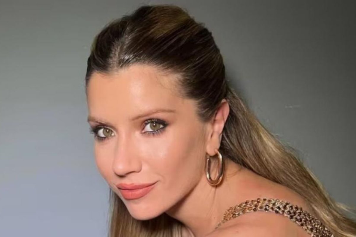 Laurita Fernández enfrenta demanda por 10 años de representación artística
