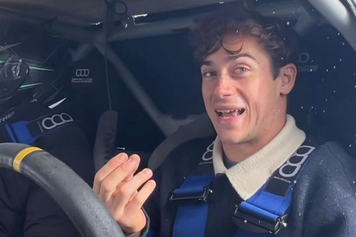 Franco Colapinto se divierte en Andorra tras pruebas del Alpine A526