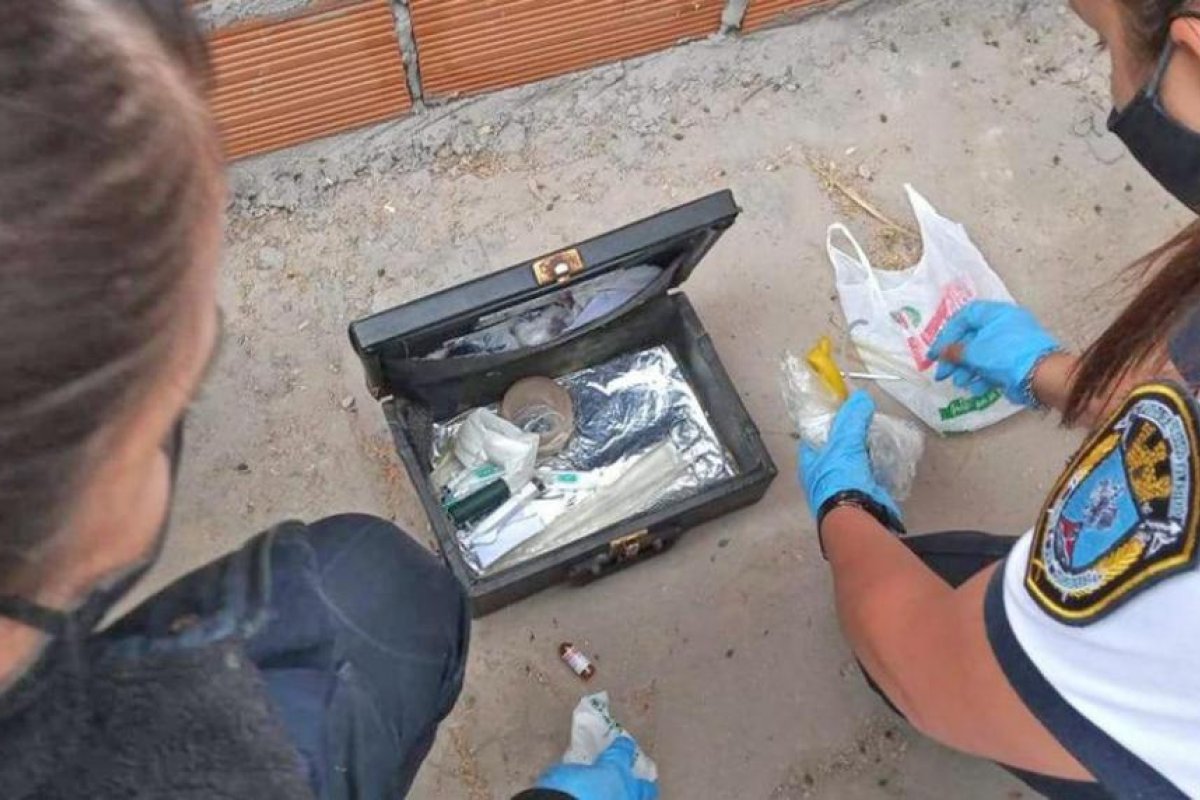 Investigan si tenía cómplices la curandera que habría realizado abortos y enterrado los fetos en su patio