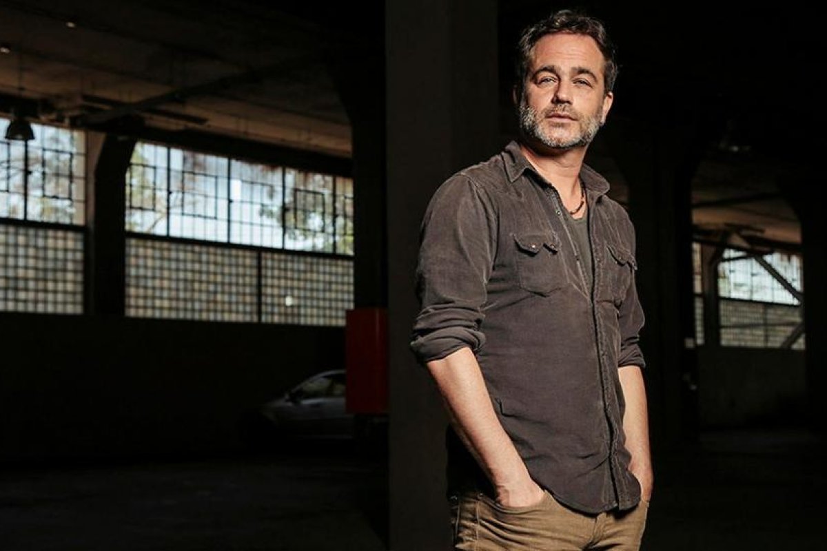 Gastón Pauls presenta "Seres libres" para tratar "crudamente el mundo de las adicciones"