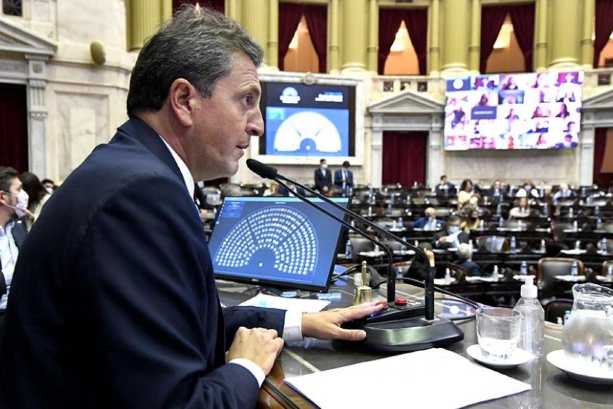 Cruces entre diputados sobre el plan de vacunación