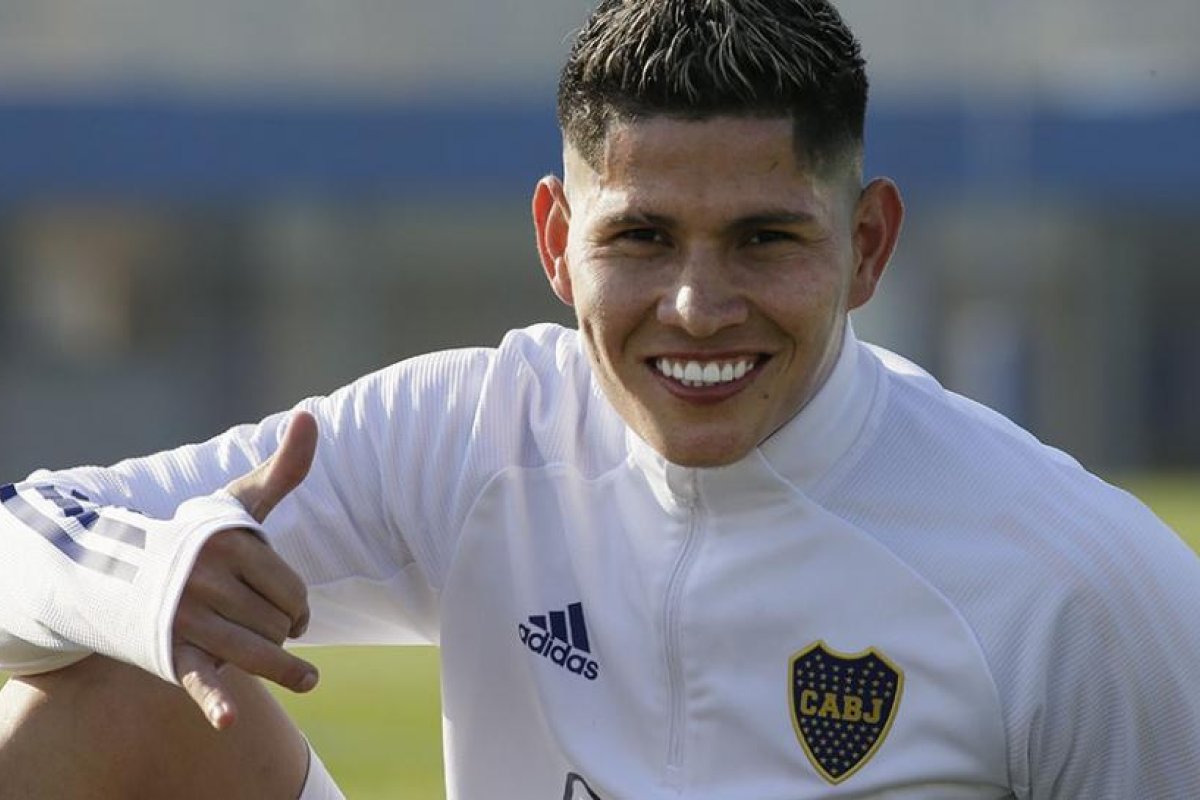 Boca, entre el debut y los ecos del informe de la gestión saliente