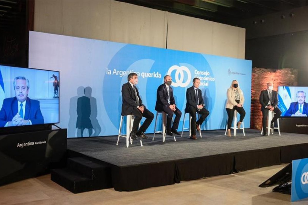 Integrar al país a una red global de producción de vacunas: el desafío del CES