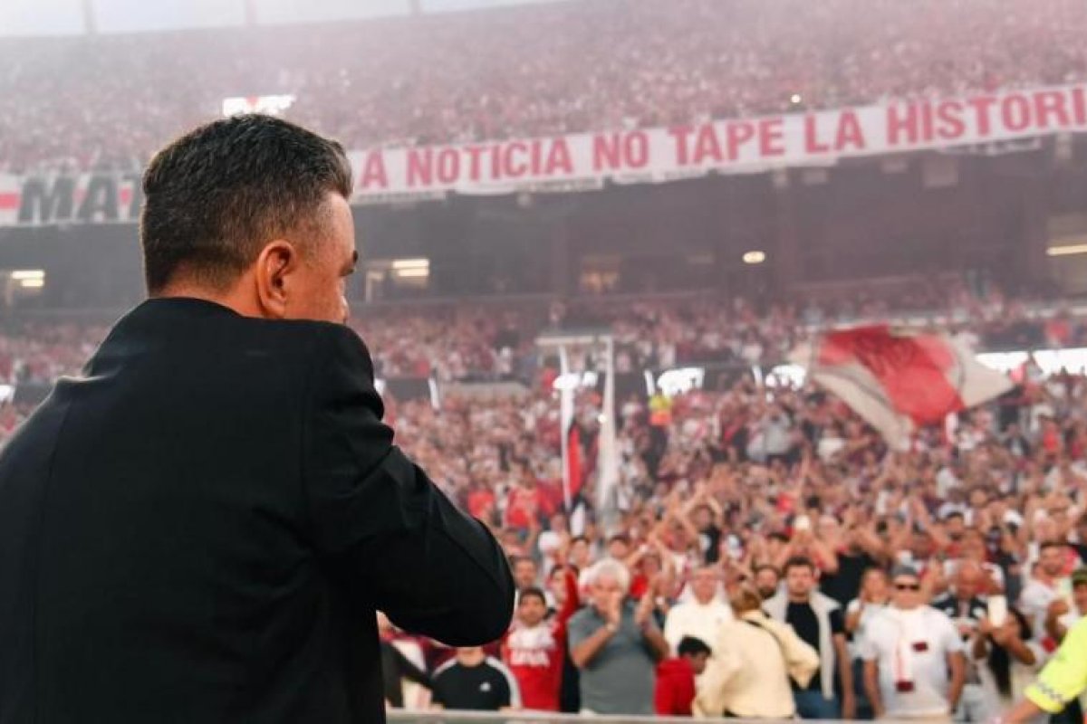 River Plate logra victoria 3-1 en emotiva despedida de Gallardo