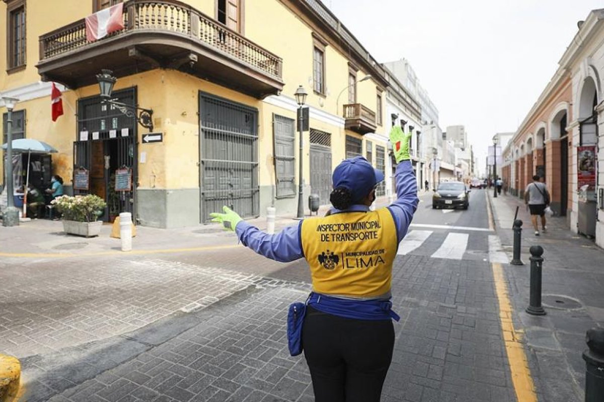 Perú: exceptúan de medidas restrictivas a votantes por elecciones