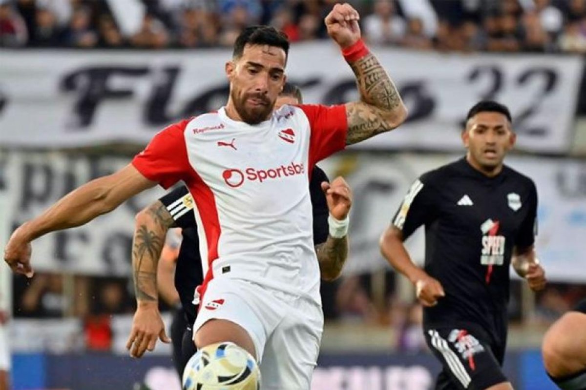 Independiente busca asegurar su pase a playoffs ante Deportivo Riestra