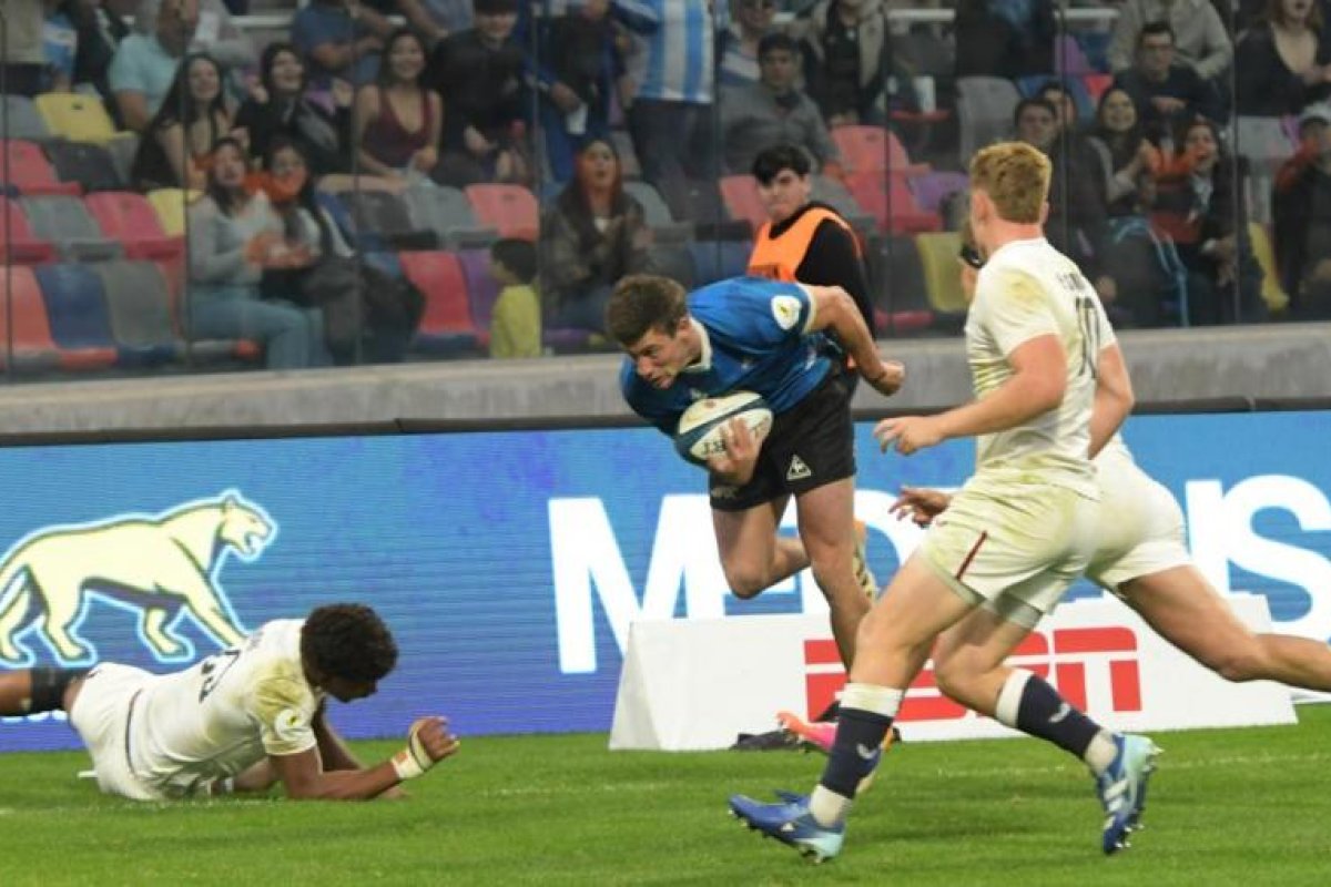 Los Pumas enfrentan a Inglaterra y caen en un partido reñido