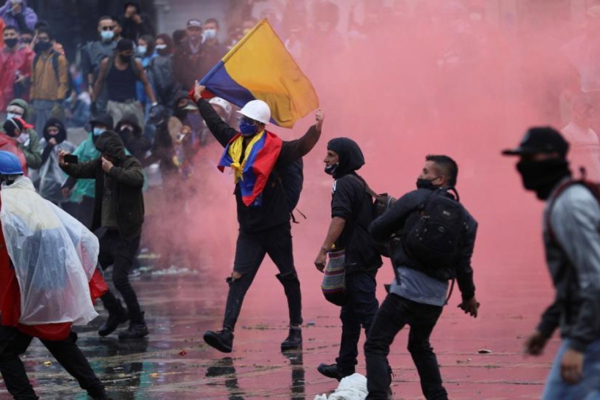 La Fiscalía de Colombia imputará a agentes de la Policía Nacional por tres homicidios durante las protestas