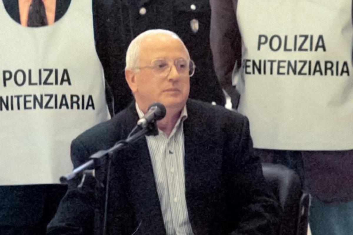 Muere Raffaele Cutolo, el legendario capo de la mafia napolitana que fundó la Nueva Camorra