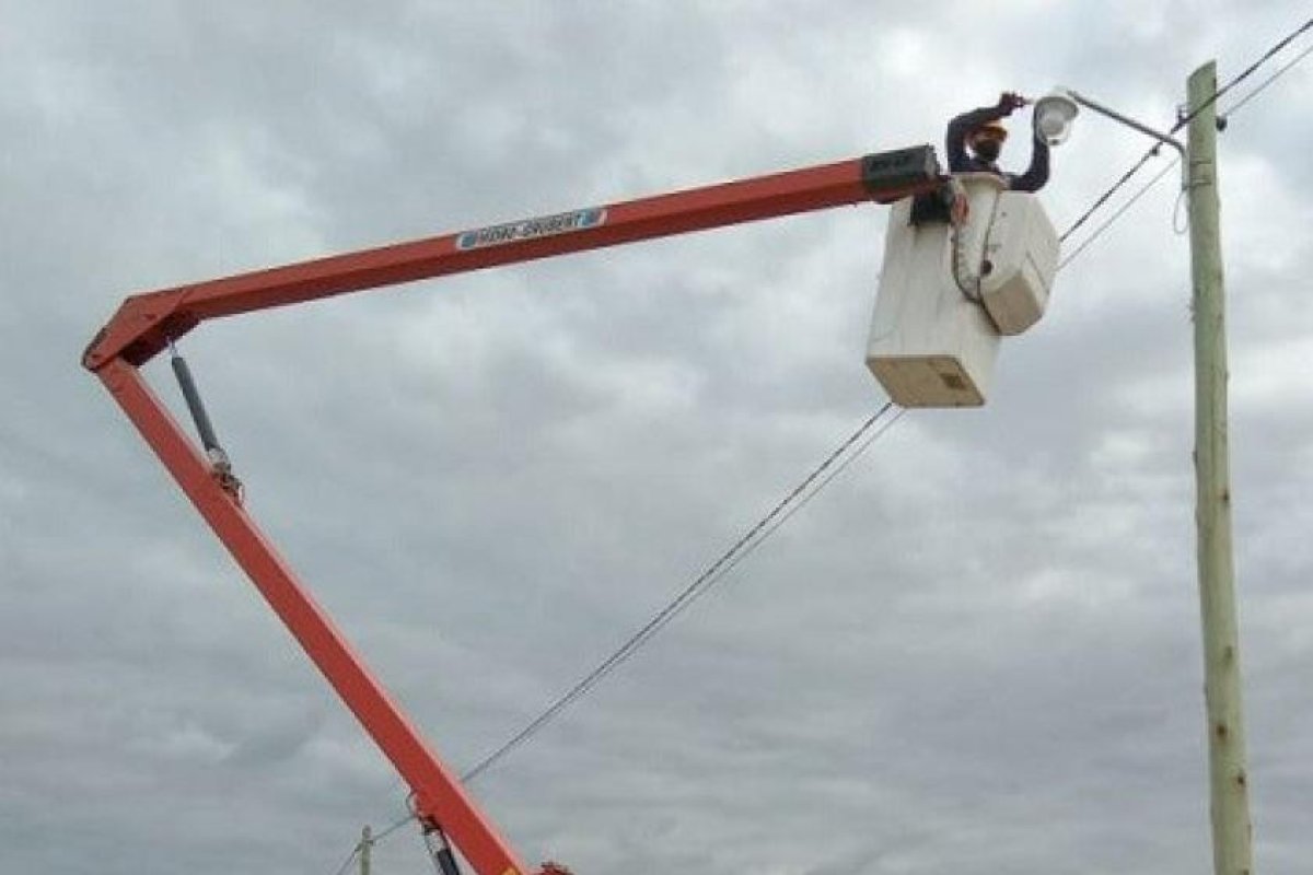 Electrontecnia  municipal reparó tableros eléctricos y repuso el alumbrado públicos en barrios