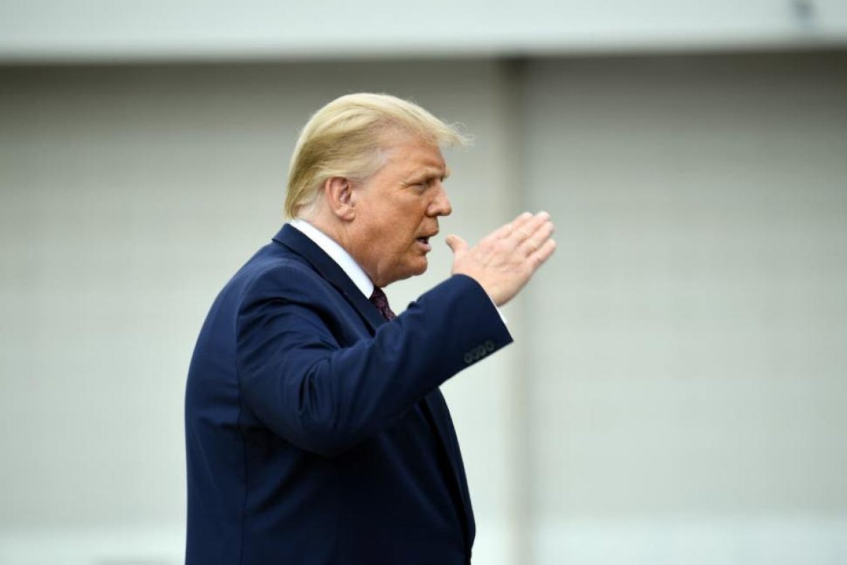 Coronavirus: el libreto de campaña Trump se estrella con su test positivo