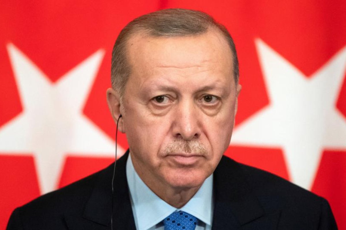 Erdogan insta a los armenios a "defender su futuro de su Gobierno y los que los usan como títeres" y pide al mundo entero apoyar a Azerbaiyán