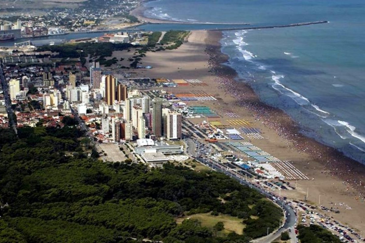 "No se descartan restricciones" si los contagios siguen subiendo, dijo el intendente de Necochea