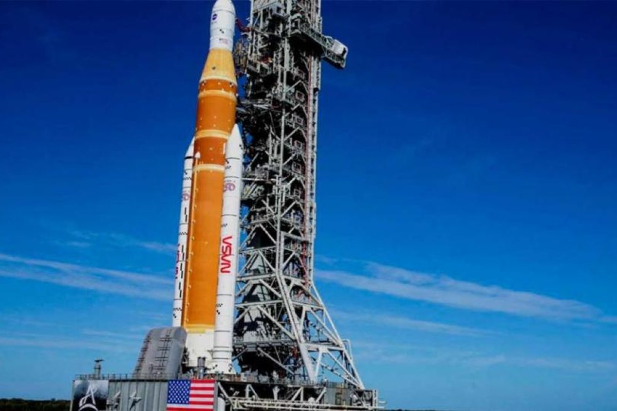 NASA Traslada el Cohete SLS a la Plataforma de Lanzamiento para Artemis 2