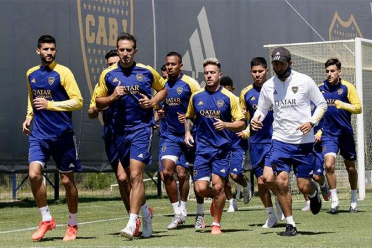 Boca enfrentará a Independiente con Buffarini y Zárate como titulares