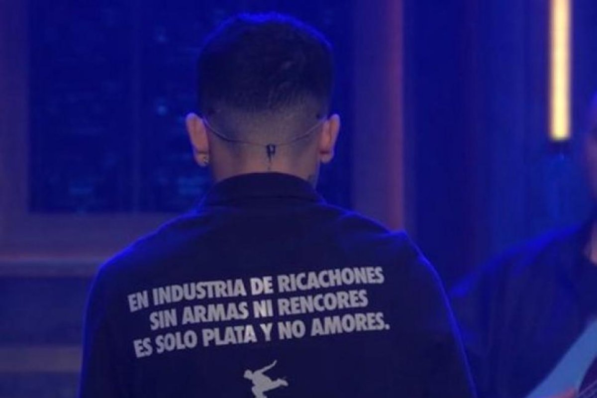 Trueno sorprende en The Tonight Show con referencias culturales argentinas