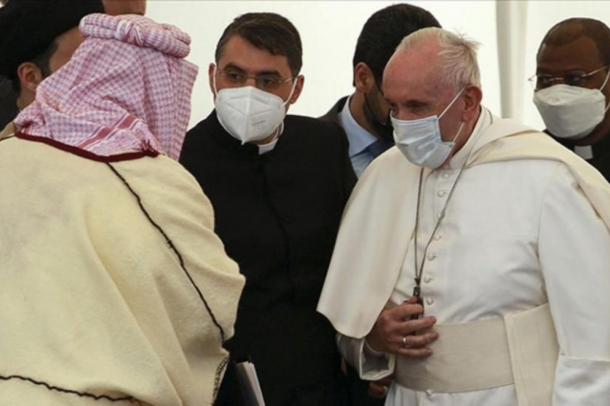El Papa pidió decir "no al terrorismo y a la instrumentalización de la religión"